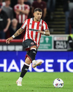 Sheffield United takımından Gustavo Hamer 30 Eylül 2025 'te Bramall Lane, Sheffield, İngiltere' de Sheffield United ile Southampton arasındaki Sky Bet Şampiyonası maçında pas attı.