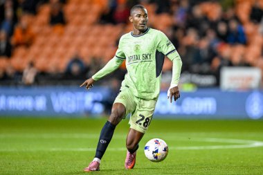 Luton Town 'dan İsa Makosso Gökyüzü İddia Ligi 1 maçında Blackpool Luton Town' a karşı Bloomfield Road, Blackpool, Birleşik Krallık, 30 Eylül 2025