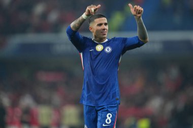 Chelsea 'den Enzo Fernnndez UEFA Şampiyonlar Ligi karşılaşması sonrasında Chelsea ile Benfica Stamford Bridge, Londra, İngiltere' de karşı karşıya geldiler.