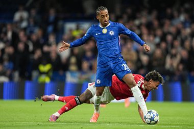 Chelsea 'den Joao Pedro ve UEFA Şampiyonlar Ligi karşılaşmasında Richard Rios Stamford Bridge, Londra, İngiltere' de Chelsea-Benfica maçında, 30 Eylül 2025
