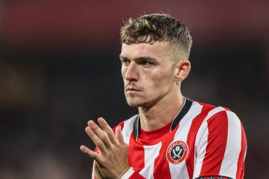 Sheffield United takımından Harrison Burrows 30 Eylül 2025 'te Sheffield United ile Southampton arasında oynanan maçta Sheffield Lane, Sheffield, İngiltere