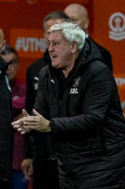 Steve Bruce manager for Blackpool, during the Sky Bet League 1 match Blackpool vs Luton Town at Bloomfield Road, Blackpool, United Kingdom, 30th September 2025 