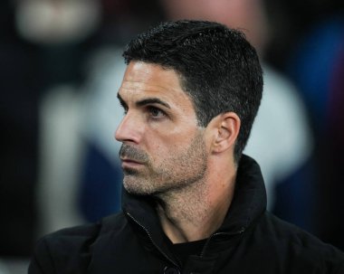 Mikel Arteta UEFA Şampiyonlar Ligi karşılaşmasında Arsenal 'in teknik direktörü Arsenal, Olympiakos FC' ye karşı Emirates Stadyumu, Londra, 1 Ekim 2025 