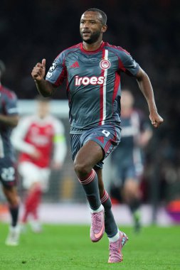 Olympiacos 'tan Ayoub El Kaabi UEFA Şampiyonlar Ligi karşılaşmasında Arsenal, Olympiakos FC' ye karşı Emirates Stadyumu, Londra, 1 Ekim 2025 
