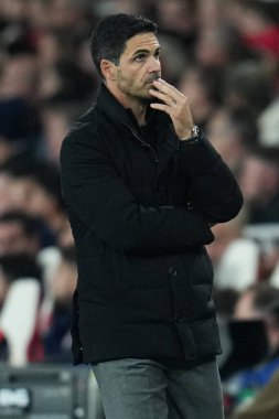 Mikel Arteta UEFA Şampiyonlar Ligi karşılaşmasında Arsenal 'in teknik direktörü Arsenal, Olympiakos FC' ye karşı Emirates Stadyumu, Londra, 1 Ekim 2025 