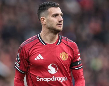 Manchester United 'dan Diogo Dalot Premier League maçı sırasında Old Trafford, Manchester, İngiltere' de Manchester United ile Sunderland maçında, 4 Ekim 2025 