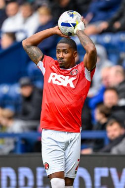 Charlton Athletic takımından Kayne Ramsay, 4 Ekim 2025 'te İngiltere' nin Deepdale kentinde oynanan Preston North End - Charlton Athletic maçında bir atış yaptı. 