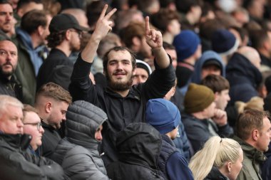 Tottenham Hotspur taraftarı Premier Lig karşılaşmasında Leeds United Tottenham Hotspur 'a karşı Elland Road, Leeds, İngiltere, 4 Ekim 2025 