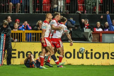 Hull KR 'dan Oliver Gildart, 3 Ekim 2025' te İngiltere 'nin Hull kenti Kingston' da oynanan Sewell Group Craven Park 'ta oynanan Betfred Süper Lig Yarı Final 2 karşılaşmasında denemesini kutluyor.