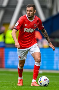 Charlton Atletizm takımından Macaulay Gillesphey, 4 Ekim 2025 'te İngiltere' nin Deepdale kentinde oynanan Sky Bet Şampiyonası maçında Preston North End - Charlton Athletic maçında topun üstündeydi. 