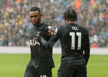 Tottenham Hotspur 'dan Destiny Udogie ve Tottenham Hotspur' dan Mathys Tel Premier Lig karşılaşmasında Leeds United Tottenham Hotspur 'a karşı Elland Road, Leeds, Birleşik Krallık, 4 Ekim 2025 
