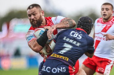 Hull KR 'dan Jared Waerea-Hargreaves, Betfred Süper Lig yarı final maçı Hull KR - St Helens maçı sırasında İngiltere' nin Hull kenti Kingston 'daki Craven Park' ta Jonny Lomax ile karşılaştı.