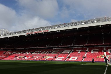 Old Trafford 'un Premier League maçı sırasında Manchester United ile Sunderland' ın Old Trafford, Manchester, İngiltere 'de karşı karşıya geldiği maçın genel görünümü, 4 Ekim 2025 