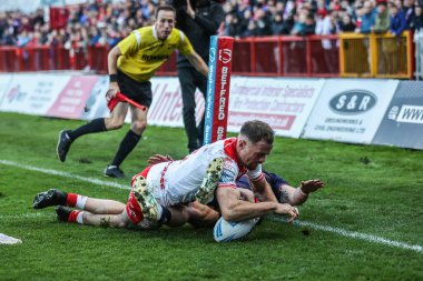 Hull KR 'dan Joe Burgess, 3 Ekim 2025' te İngiltere 'nin Hull kentinde oynanan Sewell Group Craven Park' ta oynanan Betfred Süper Lig Yarı Finali 'nde 12-0 öne geçiyor.