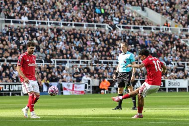 Nottingham Ormanı 'ndan Morgan Gibbs-White, Premier Lig maçı sırasında St. James' s Park, Newcastle, İngiltere 'de 5 Ekim 2025' te oynanan Nottingham Forest maçında kurtarıldı.