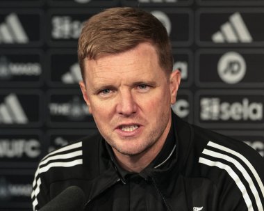 Newcastle United takımının teknik direktörü Eddie Howe, Premier League maçı sırasında İngiltere 'nin Newcastle kentindeki St. James' s Park 'ta oynanan Newcastle United - Nottingham Forest maçında basın toplantısında bir konuşma yaptı.