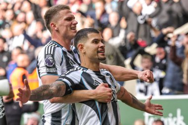 Newcastle Untied takımından Bruno Guimaraes, Premier League maçı Newcastle United ve Nottingham Forest maçında 5 Ekim 2025 'te St. James' s Park, Newcastle, İngiltere 'de 1-0 kazanma hedefini kutluyor.