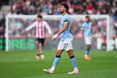 Manchester City 'den Matheus Nunes Premier League maçı sırasında Brentford Manchester City' ye karşı Gtech Community Stadyumu, Londra, Birleşik Krallık, 5 Ekim 2025