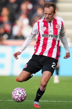 Brentford 'dan Mikkel Damsgaard Premier League maçında Brentford Manchester City' ye karşı Gtech Community Stadyumu, Londra, 5 Ekim 2025