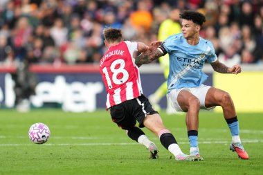 Premier Lig maçı sırasında Brentford Manchester City 'ye karşı Gtech Community Stadyumu, Londra, 5 Ekim 2025