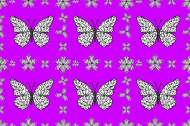 Kelebek desenli mor, beyaz ve siyah. Kumaş, kağıt, ambalaj kâğıdı ve duvar kağıdı tasarımı için harika bir arka plan. Kusursuz..