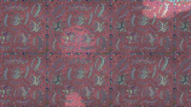 Ağaç dallı bahar çiçekleriyle desen, mor, pembe ve gri renkler ve çiçek silueti. Raster deseni.