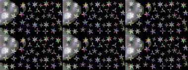 Siyah renkler ve parlak çiçekler üzerine soyut çizim deseni. Çiçeksel elementlerle süslenmiş zarif raster dokusu. Küçük çiçekte şirin bir çiçek deseni var..