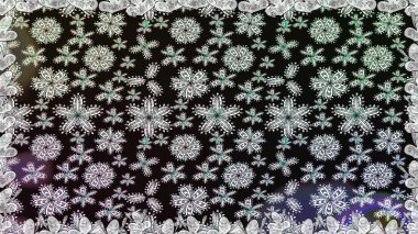 Tişörtsüz arka plan deseni. Gri renkli çiçekler. Tropik çiçekler.