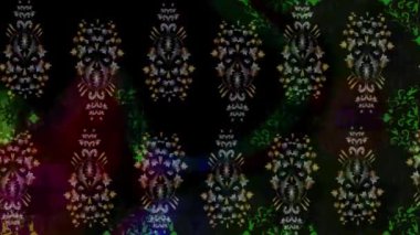 Renkli unsurlarla hareketli arka plan görüntüleri. Suluboya desenli el çizimi kelebekler. Hoş renklerde illüstrasyon. Kusursuz. Döngü.