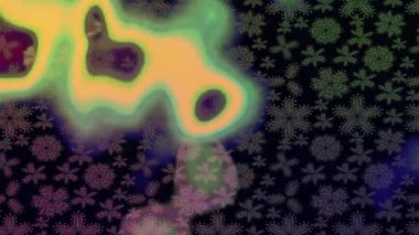 Renkli unsurlarla hareketli arka plan görüntüleri. Suluboya desenli el çizimi kelebekler. Hoş renklerde illüstrasyon. Kusursuz. Döngü.