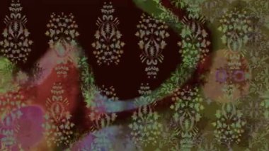 Renkli unsurlarla hareketli arka plan görüntüleri. Suluboya desenli el çizimi kelebekler. Hoş renklerde illüstrasyon. Kusursuz. Döngü.