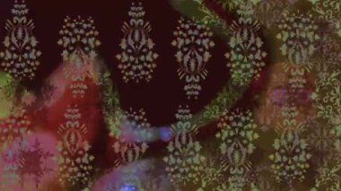 Renkli unsurlarla hareketli arka plan görüntüleri. Çiçekler. Eski model. Bayrak tarzı. Video kaydı. Şablon. Döngü. Kusursuz..