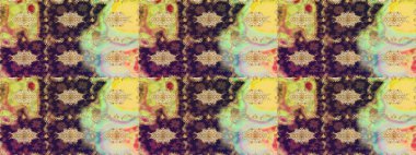 Dekoratif simetri arabesk. Doğum günü kartı, davetiye ya da afiş için iyidir. Ortaçağ çiçek desenini çiz. Kahverengi renklerde altın. Raster illüstrasyonu.