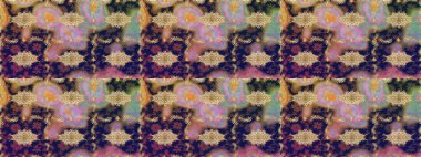 Kahverengi ve altın elementli altın çizim deseni. Tekrarlayan elementlerle soyut arkaplan oluşturun. Klasik altın desenli eskiz. Raster illüstrasyonu.