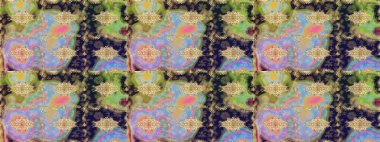 Süslü dantel iz sürücü. Doğu tarzında klasik tasarım öğesi. Duvar kâğıdı için altın süslü bir illüstrasyon. Tarafsız renkler üzerine geleneksel Arapça dekor. Çiçek süslemeli Raster eskiz deseni.