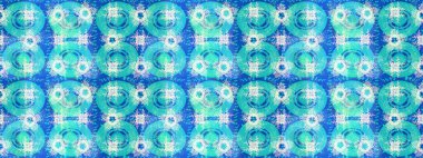 Renkli grunge, soyut arkaplanı kolomavi çiçeklerle süslüyor. Parmak izi, kumaş, duvar kâğıdı, tekstil için raster dokusu. Nakış desenli çiçek deseni..