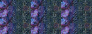 Tekstil tasarımı için mavi renkli geleneksel halk çiçekleri buketi. Üzerinde gelincikler ve vadi zambakları olan renkli çiçek desenli nakış..