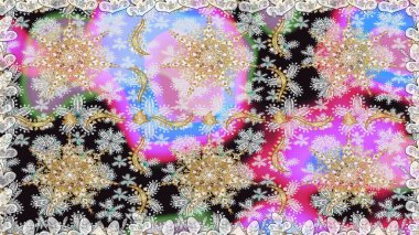 Klasik raster sarısı, kusursuz desen. Çiçek süsü kumaş deseni, cam, çiçek desenli altın elementli gri renkli metal..