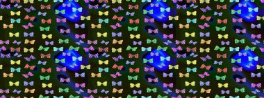 Renkli kelebeklerin eskiz geçmişi. Kumaş, kağıt, ambalaj kâğıdı ve duvar kağıdı tasarımı için güzel bir arka plan. Raster illüstrasyonu.