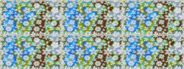 Çiçeksel elementlerle süslenmiş zarif raster dokusu. Mavi renkler ve parlak çiçekler üzerinde soyut, pürüzsüz desen. Küçük çiçekte şirin bir çiçek deseni var..