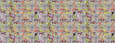 Tarafsız renklerde parlak çiçekli halı ile kusursuz desen.