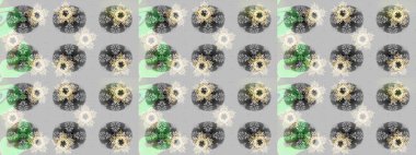 Kar taneleri arka planda. Renkli arka planda izole edilmiş kar tanelerinin düz tasarımı. Raster illüstrasyonu. Kar taneleri deseni. Kar tanesi süslemeli desen.