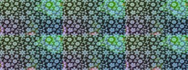 Küçük çiçekte hoş bir çiçek deseni var. Çiçeksel elementlerle süslenmiş zarif raster dokusu. Parlak çiçekli mavi renkler üzerine soyut çizim deseni.