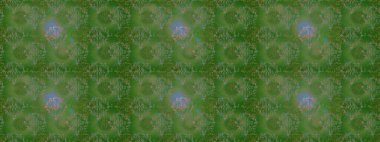 Çiçeklerle suluboya desenli çiçek deseni. Raster illüstrasyonu. Yeşil, gri ve nötr renklerde Asya tekstili.