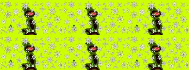 Güzel kumaş deseni. Güzel suluboya yaz çiçekleri deseni..