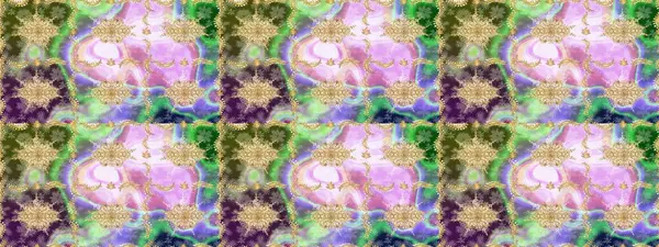 Oyma. Lüks mobilyalar. Tarafsız renklerde altın elementlerle desen. Patina. Küçük bir alan derinliği. Eskiz öğesi ahşap oyma. Klasik mobilya tarzı. Altın kaplamalı tarafsız arkaplan.