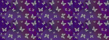 Doğa kelebeği temayı mor renklerle tekrarlıyor. Korunmak için vahşi yaşam böcekleri için arka plan. Kelebek yineleme dokusunun güzel çizimi karşıtlık katmanında izole edilmiş. Raster illüstrasyonu.