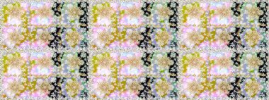 Klasik mobilya tarzı. Altın kaplamalı tarafsız zemin. Lüks mobilyalar. Tarafsız renklerde altın elementlerle desen. Küçük bir alan derinliği. Patina. Kusursuz ahşap oyma. Oyma.