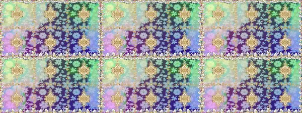 Tarafsız renklerde altın element. Klasik barok çiçekli, nötr yerine altın desenli. Lüks, kraliyet ve Viktorya dönemi konsepti. Süslü raster dekorasyonu.