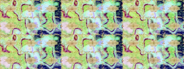 Doku arka planında altın duvar kâğıdı. Barok tarzında altın çiçekli süs. Tarafsız renklerde altın element. Damask çizimi yinelenen arkaplan.